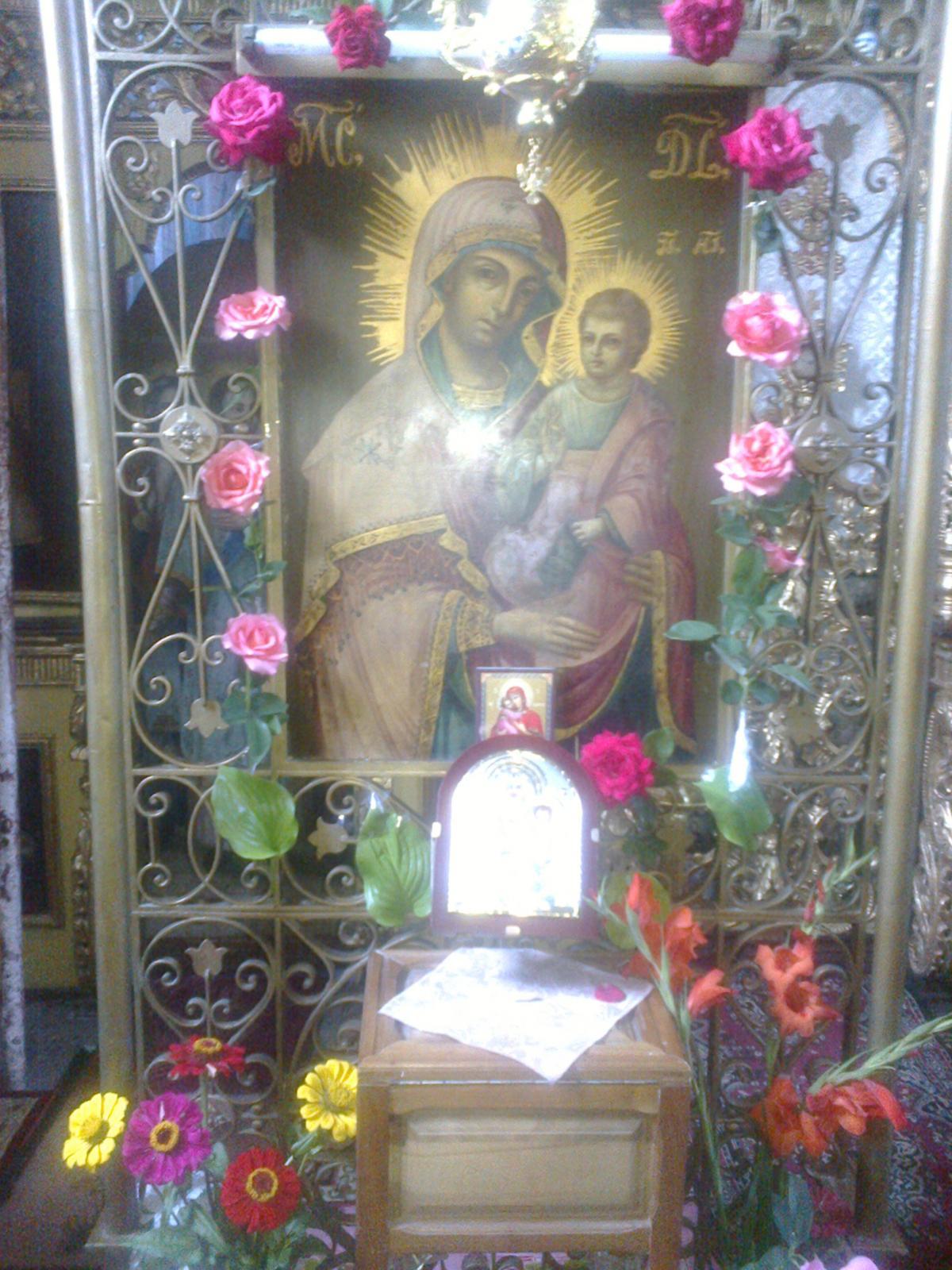 ICOANĂ ÎMPODOBITĂ LA PRAZNICUL ADORMIRII MAICII DOMNULUI-2014