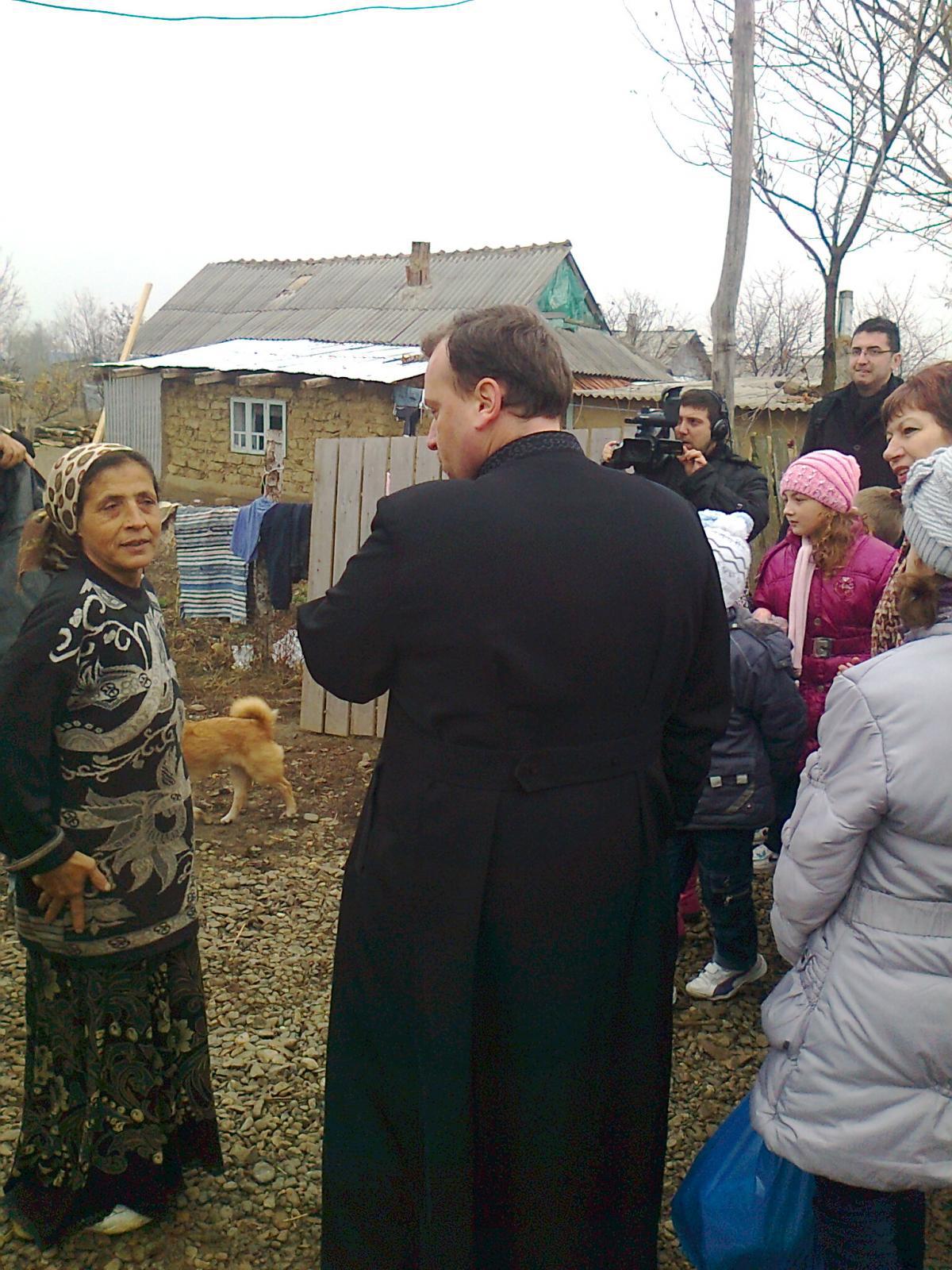 ACȚIUNI FILANTROPICE ÎN POSTUL PAȘTELUI -PARTENERIAT CU LICEUL „MIRON COSTIN”