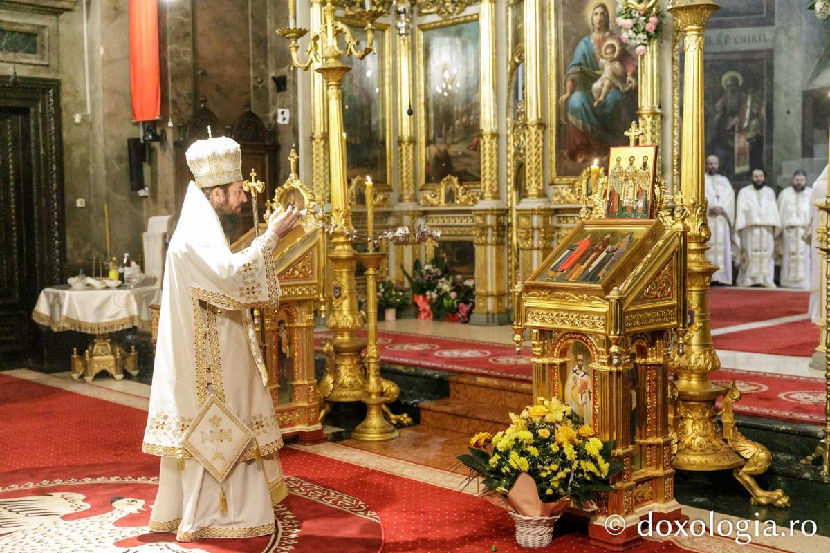 Liturghie arhierească la Catedrala Mitropolitană din Iași  în cinstea Sfinților Trei Ierarhi / Foto: pr. Silviu Cluci